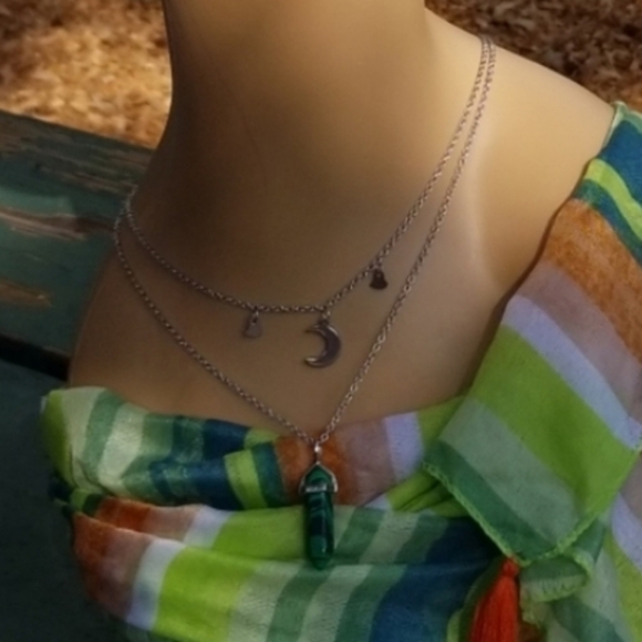 🔵🆕️ Green  chakra  Heart and moon necklac - Picture 7 of 7